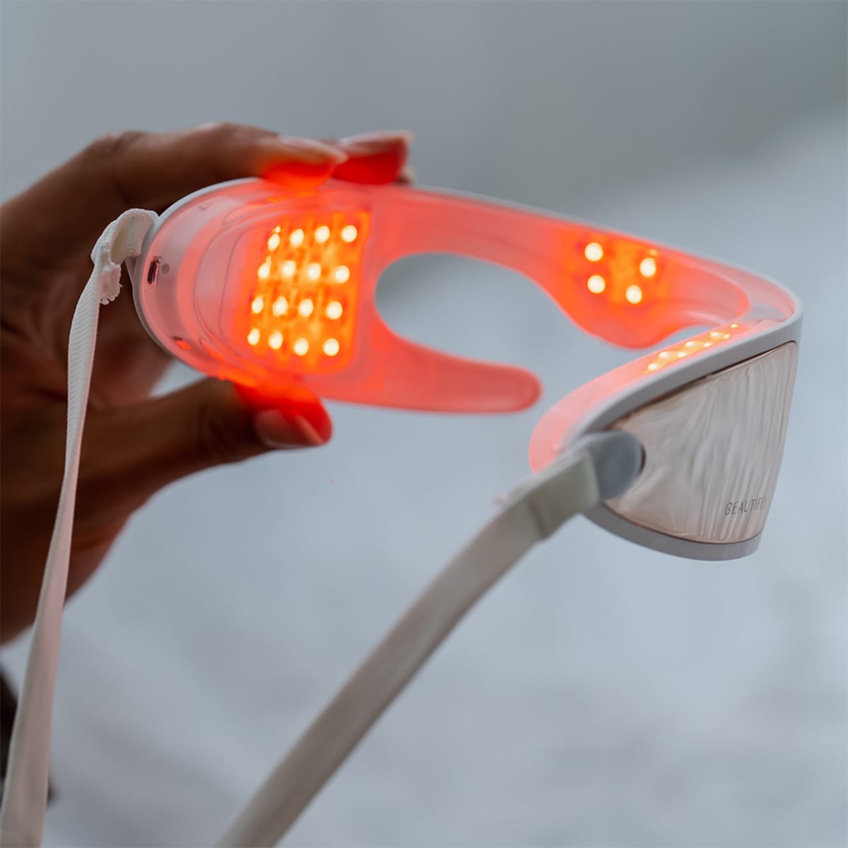 beautifly-serene-eye-pro-augenmassageger-t-mit-rotlicht-und-led-maske image 7