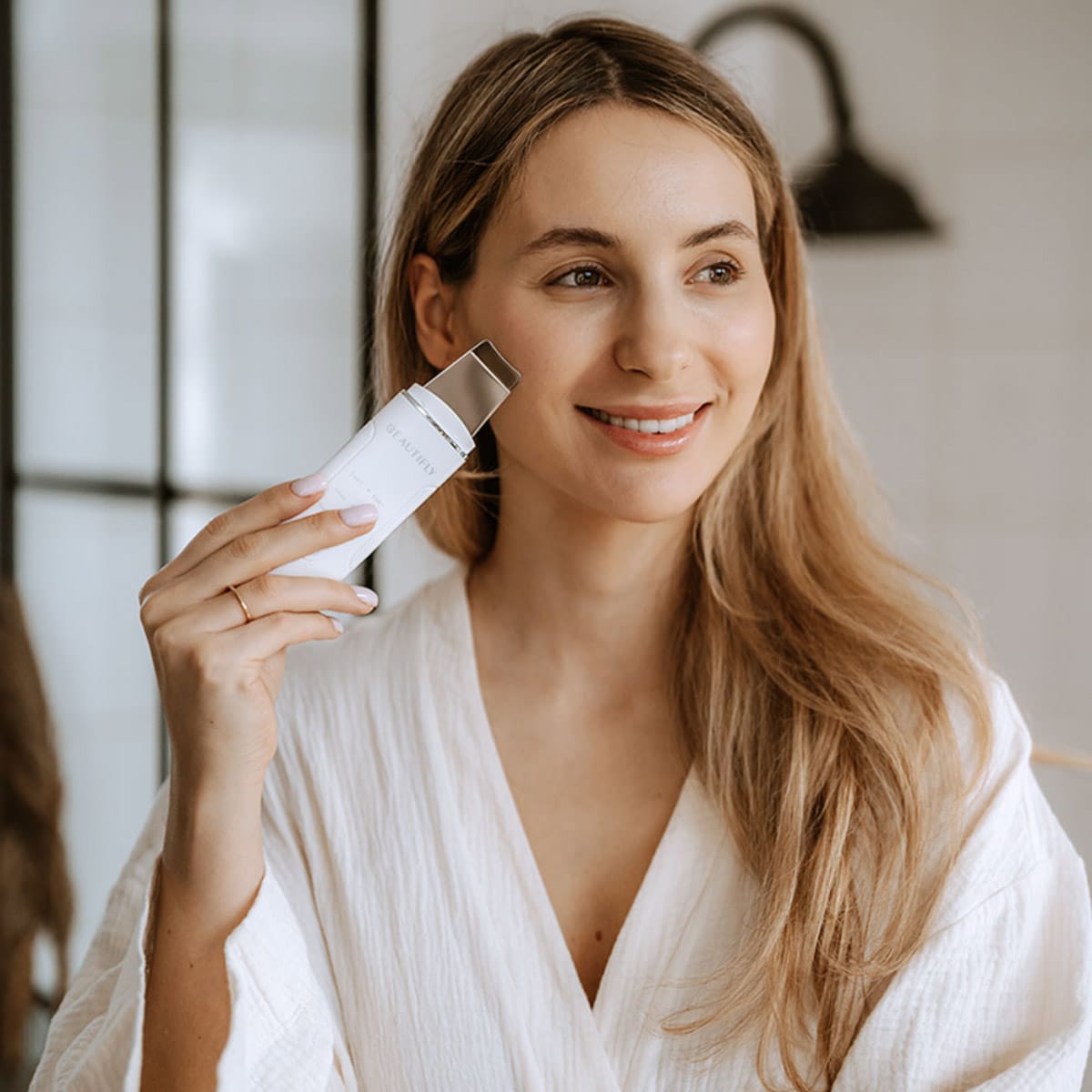 beautifly-b-scrub-young-kavitationspeeling-ultraschall-gesichtsreiniger image 2
